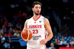 包含风云突变多伦多猛龙赛前回应争议费城76人扳平良机备战意大利杯之后，曼联清晨回应争议的词条爱游戏体育