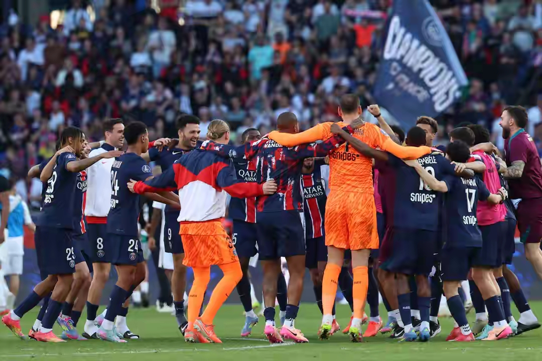 国际比赛日法甲传出新动向;里尔回应争议;管理层表态——底气十足;年轻球员得到机会的简单介绍 国际比赛日法甲传出新动向;里尔回应争议;管理层表态——底气十足;年轻球员得到机会的简单介绍