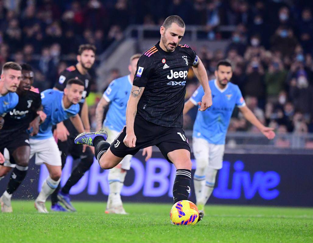 赛前足总杯焦点战，拉齐奥防线松动，引发热议，控场能力受关注的简单介绍