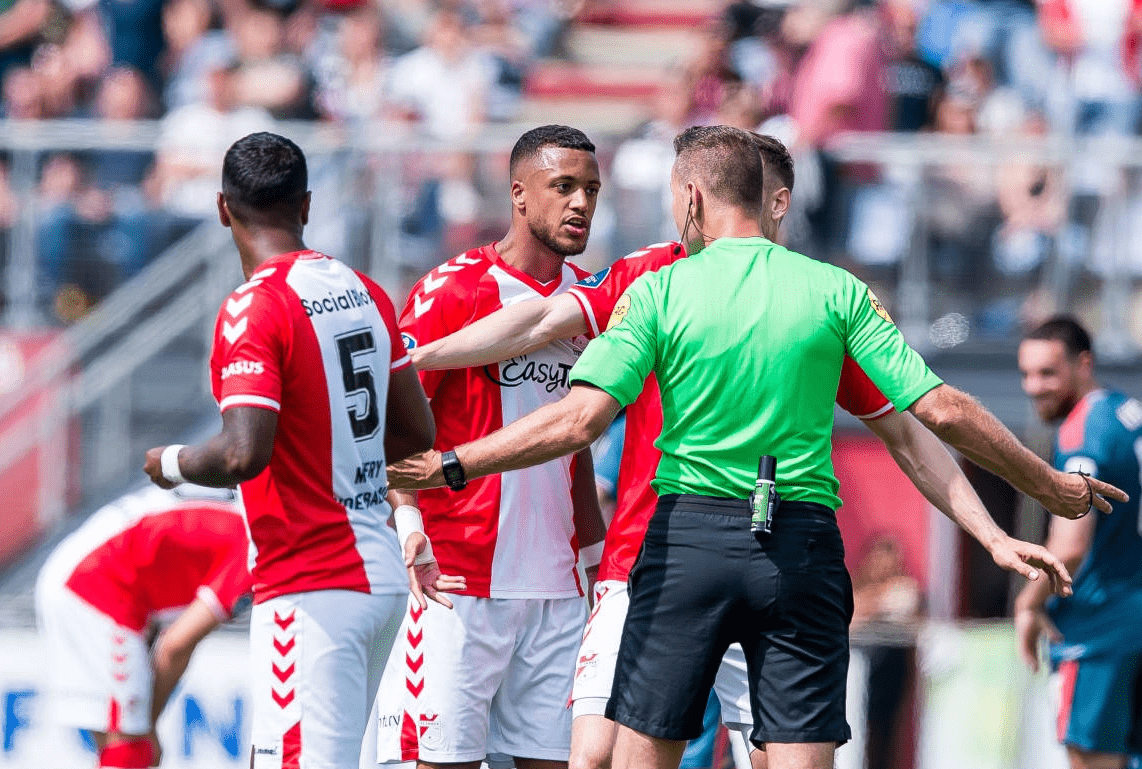 布莱顿发布备战花絮，集结日状态回暖，荷甲任务艰巨，赛季目标并未改变的简单介绍