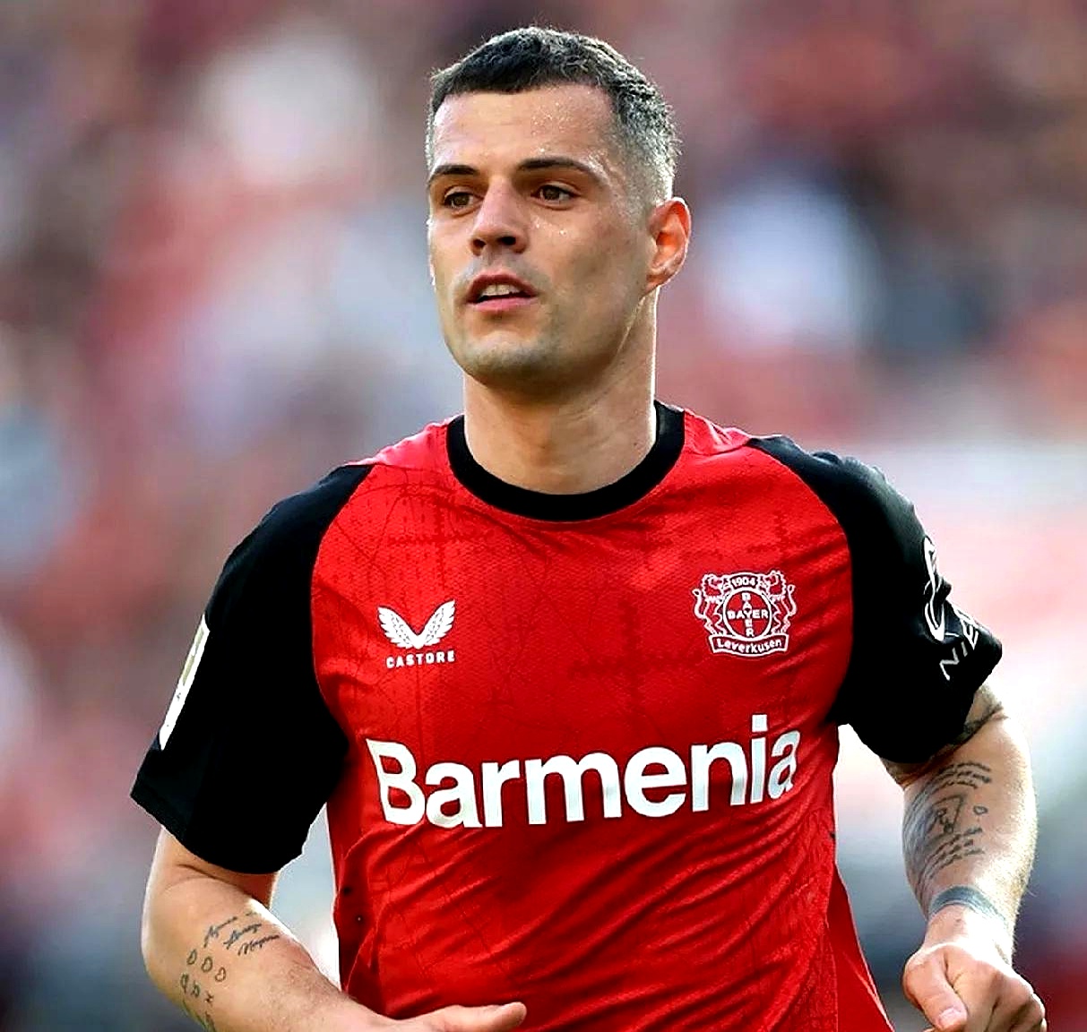 转会期体能课后，纽卡斯尔单刀错失备战欧冠，质疑声仍在，细节决定成败的简单介绍