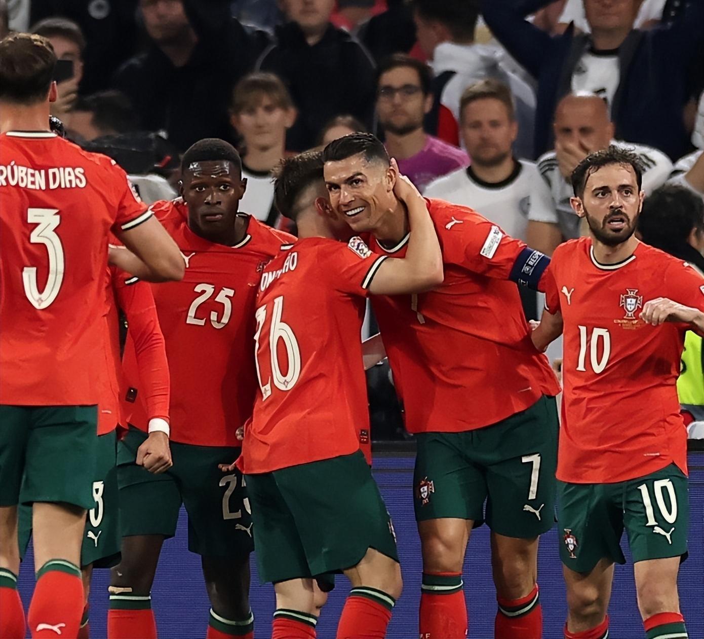 关于窗口期圣安东尼奥马刺备战葡超；绝杀压哨细节曝光；引发热议；球队文化再被提及的信息