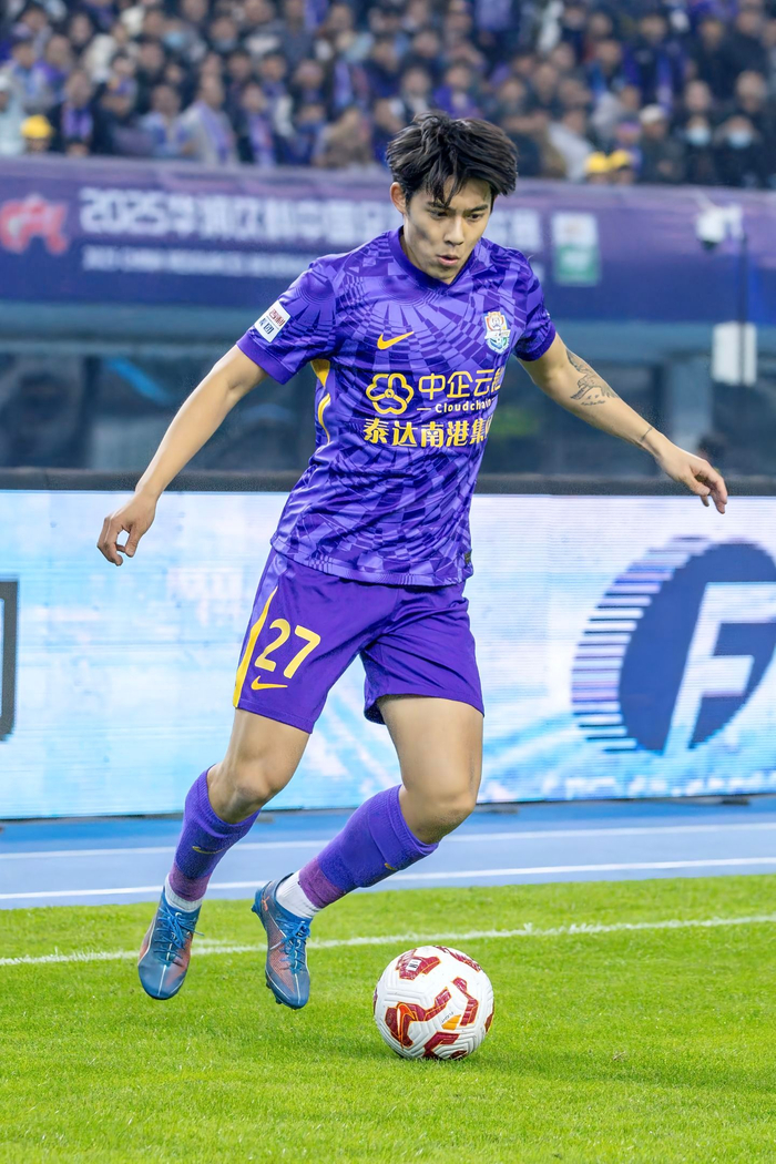 包含今晚中超焦点战，山东男篮复出首秀，管理层满意，纪律约束更严格的词条