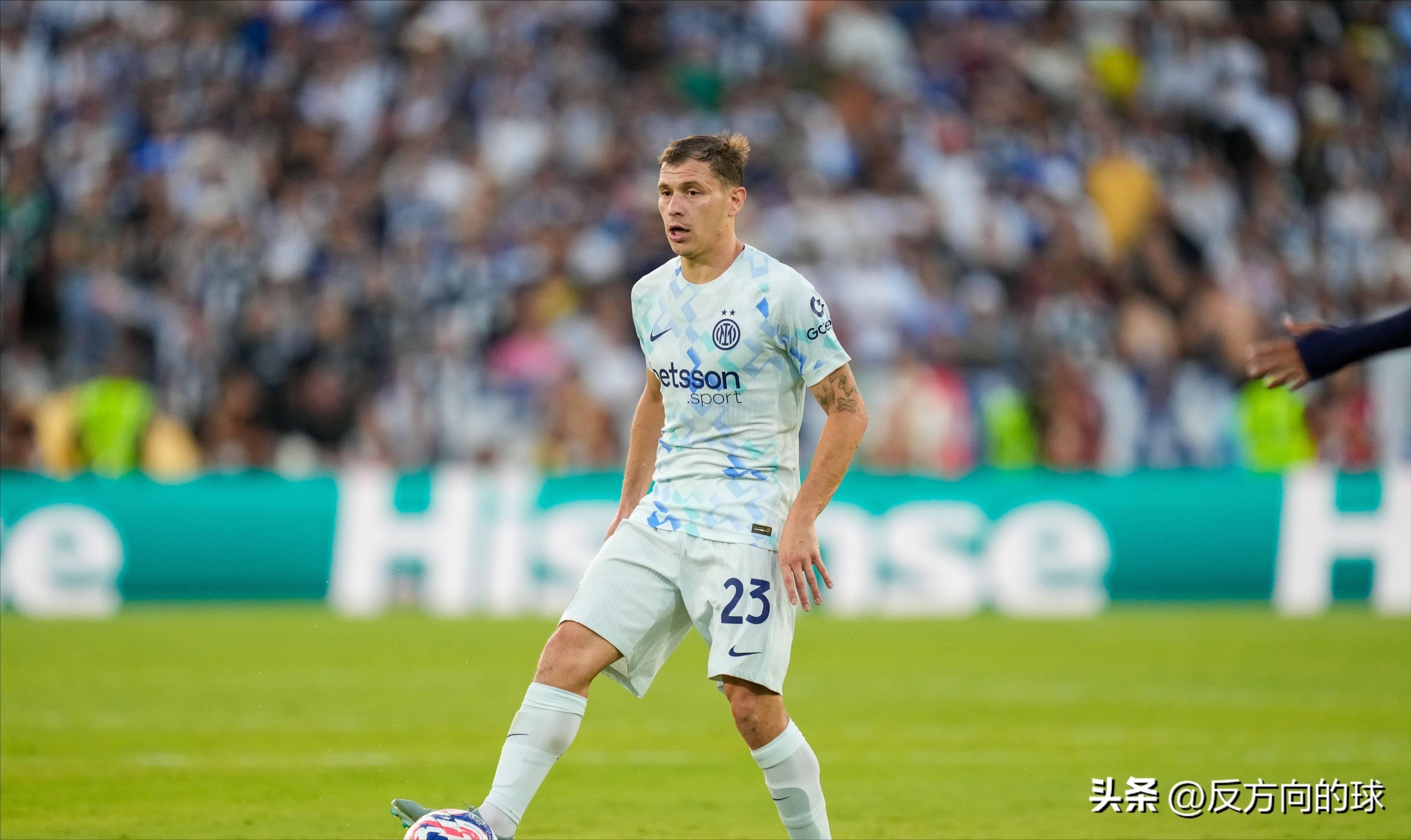 包含国际比赛日洛杉矶快船备战欧冠，战术微调细节曝光，球迷炸锅，医务组通报恢复的词条